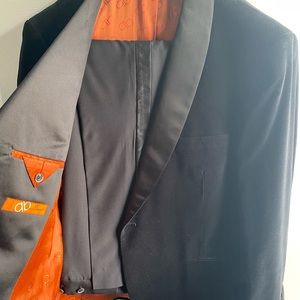 Bianco Brioni Suits and Tuxedos(5 Available)